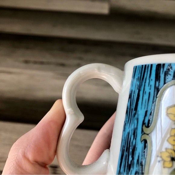 Vintage 1970s Made in Japan Ceramic MCM Floral Stackable Mugs - Picture 3 of 15